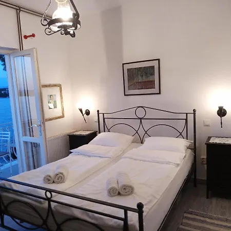 Guest house Gradina Loviste