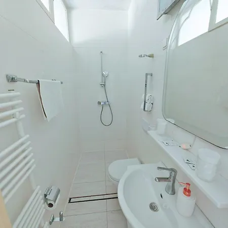 Casa de hóspedes Gradina 3*